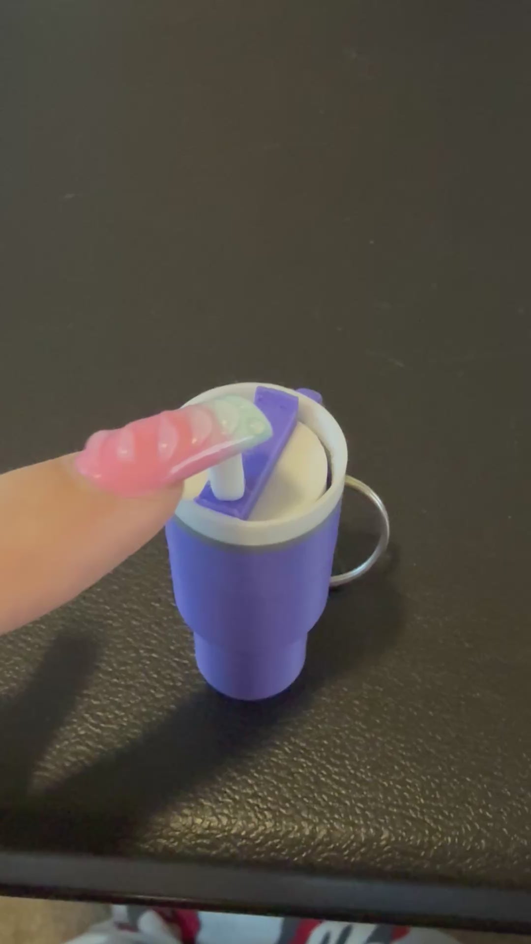 Tumbler Keychain Purple in action
